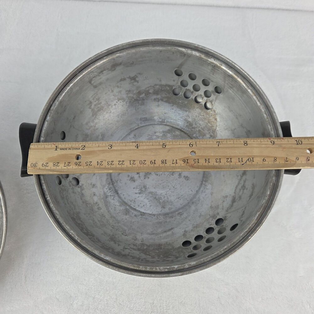 Vintage West Bend Bun Warmer Serving Oven MCM Aluminum Bread Warmer - Picture 14 of 14